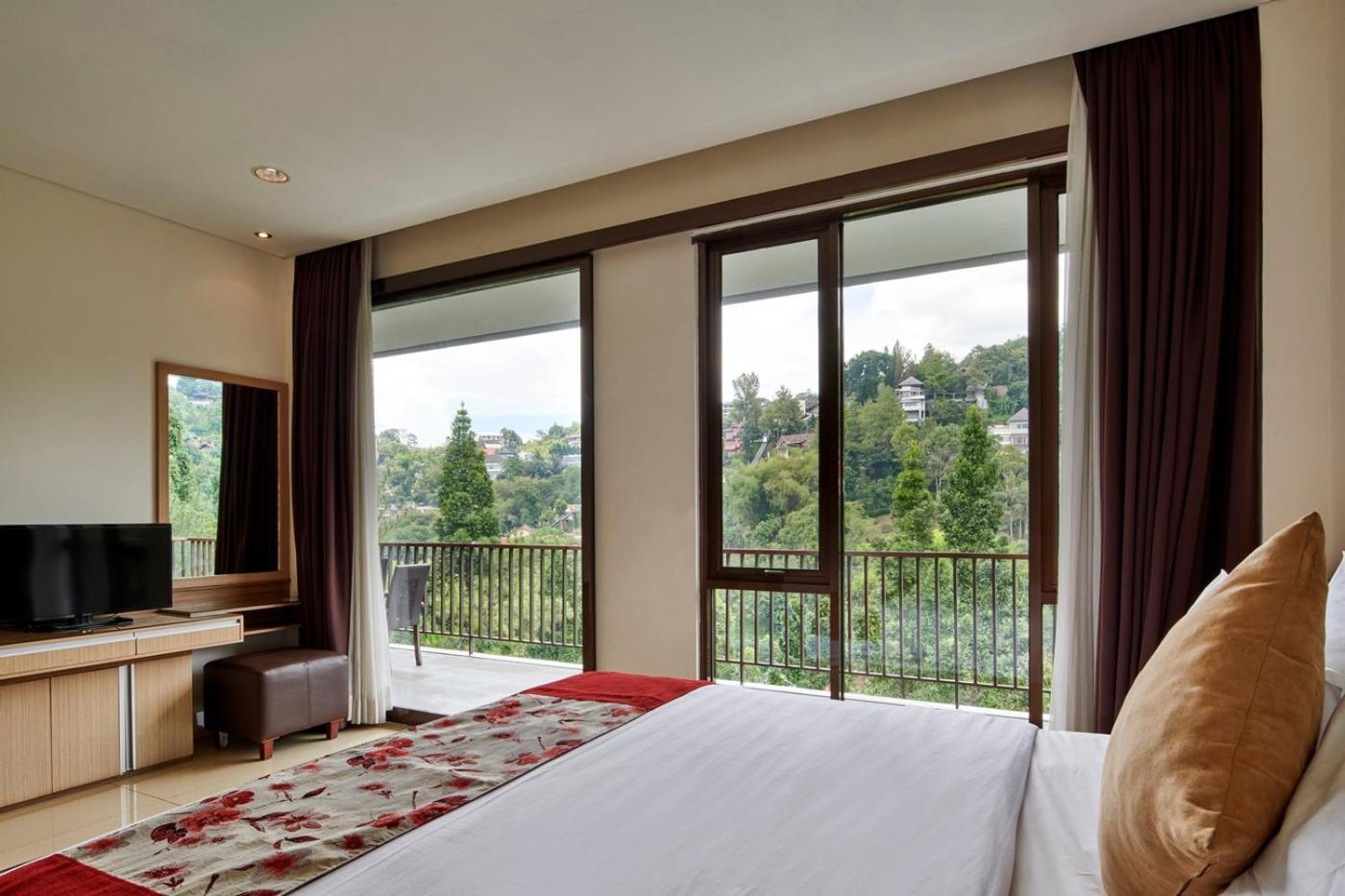 Tulip Hill View Villa 5 Bedrooms With A Private Swimming Pool Bandung Kültér fotó